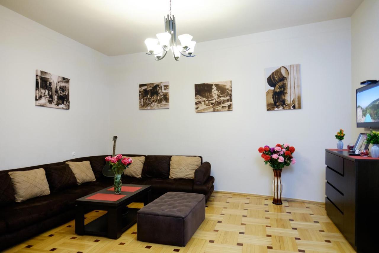 Apartment Rome Tbilisi ภายนอก รูปภาพ